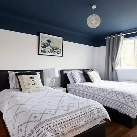 Homebird - Wilfrid House Holiday home