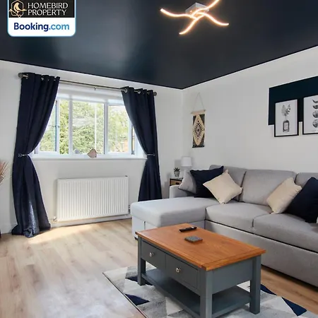 Holiday home Cosy 4bedroom House Near Centre By Homebird Management Short Lets & Serviced With Private Parking & Garden Leeds (West Yorkshire)