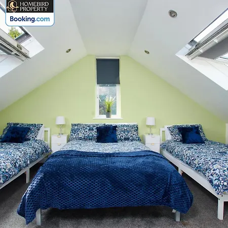 Holiday home Cosy 4bedroom House Near Centre By Homebird Management Short Lets & Serviced With Private Parking & Garden Leeds (West Yorkshire)
